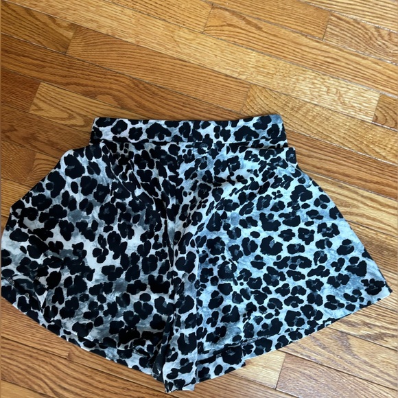 ZARA snow leopard print SKORT - Picture 6 of 6